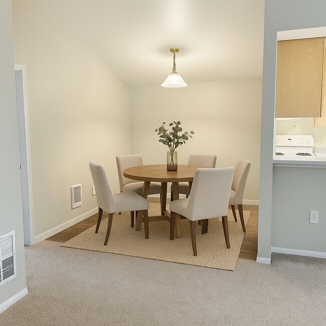 Building Photo - Top-Floor Living Starts Here! Apply by 7/11 get ONE MONTH FREE