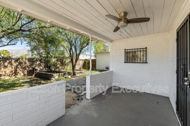 Building Photo - 3317 N Howard Blvd