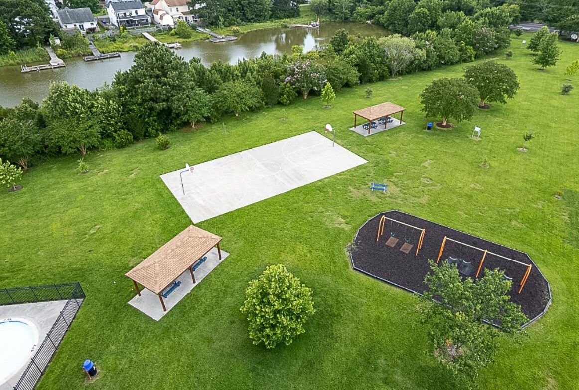 Building Photo - 1705 Maryus Ct