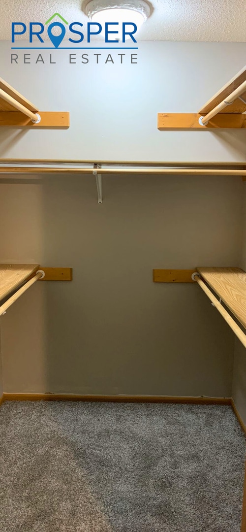 Building Photo - ON6120