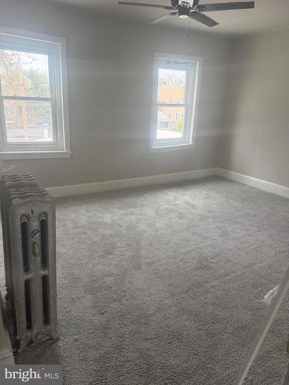 Building Photo - 641 Astor St