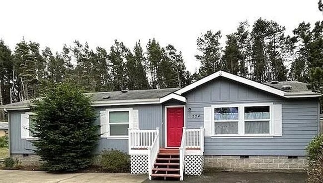 Primary Photo - PENDING 3 Bdrm, 2 Bath Furnished Home in O...