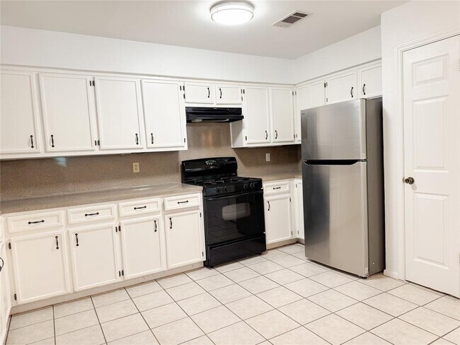 Building Photo - 11910 Stout Oak Trail