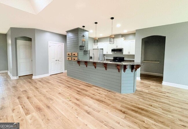 Building Photo - 130 Boatsman Way