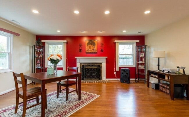 Building Photo - 5314 Foxboro Ct