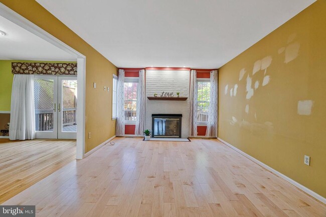 Building Photo - 4638 Luxberry Dr