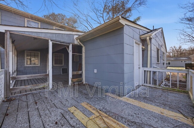 Building Photo - 3119 Joseph Ave