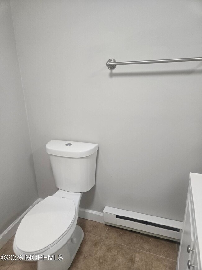 Building Photo - 361 Constitution Dr