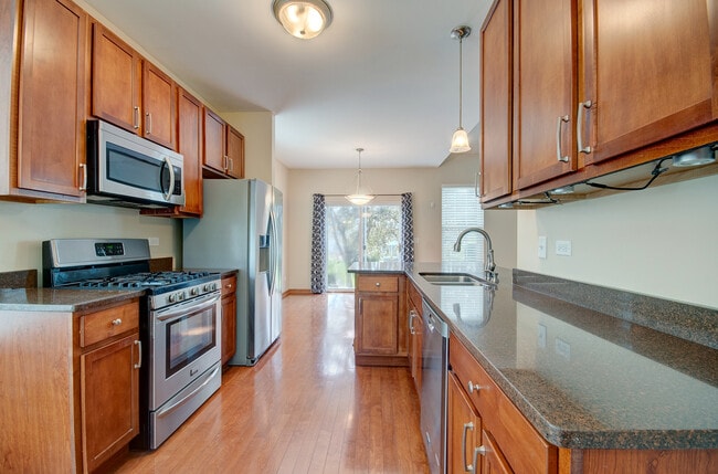 Building Photo - 520 Frieh Dr
