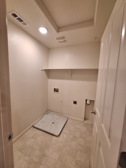 Building Photo - 4335 Ibiza Island Way