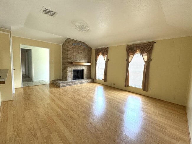 Building Photo - 4801 Fairhaven St