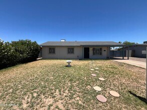 Building Photo - Amazing 3 Bedroom 2 Bath home in Tempe
