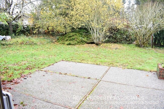 Building Photo - 1216 N 161st St