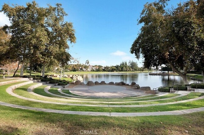 Building Photo - 205 Montana Del Lago Dr