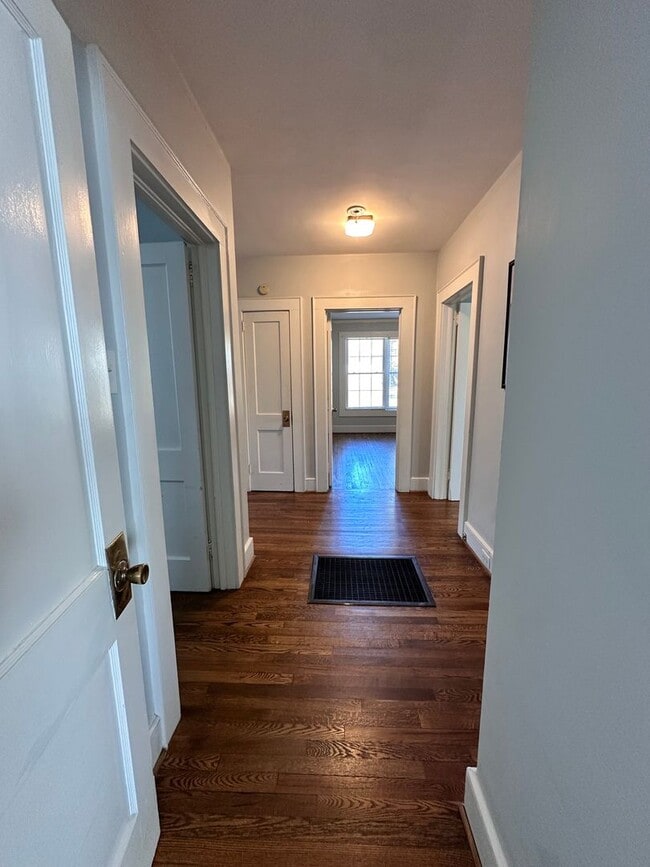 Building Photo - Exclusively Offered By Muse Realty LLC