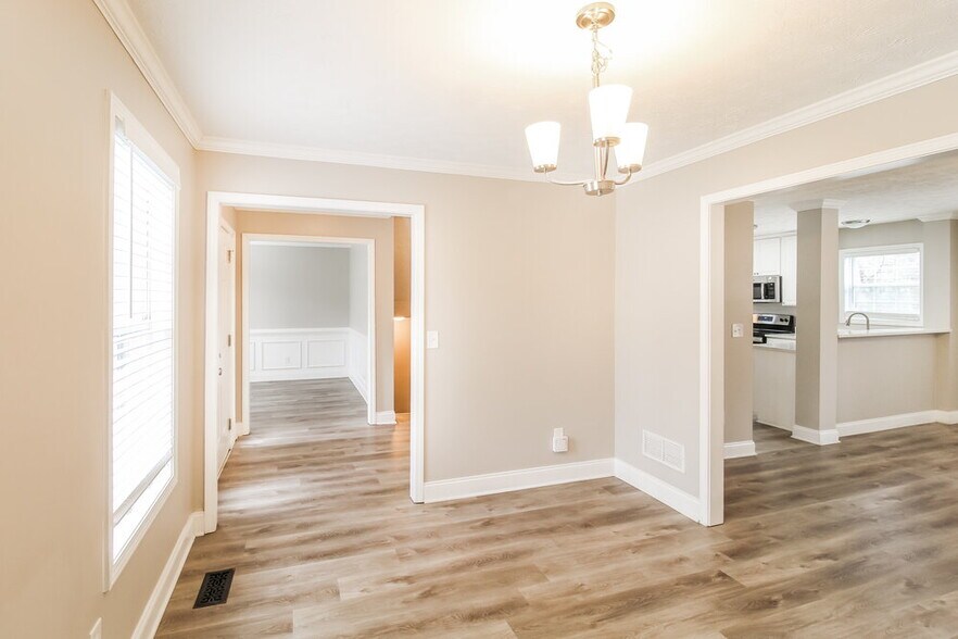 Building Photo - 110 Rosewood Cir