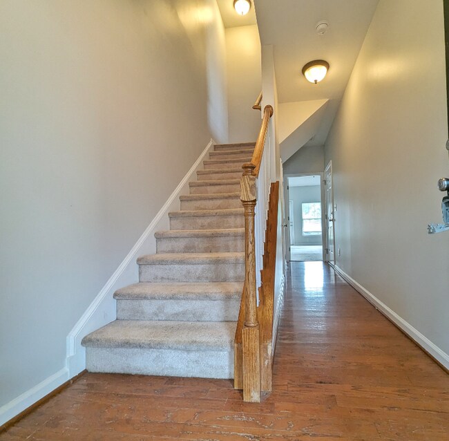 Building Photo - 153 Braeside Ct