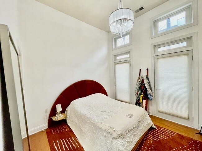 Building Photo - 126 Dudley St