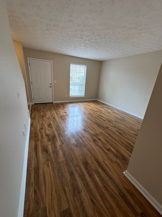 Building Photo - 109 Thistle Ln