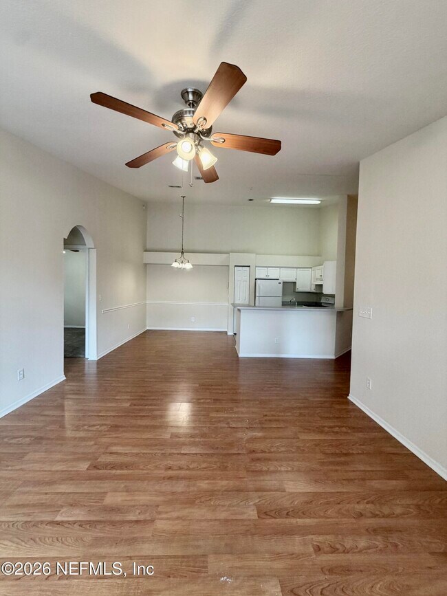 Building Photo - 13810 Sutton Park Dr N