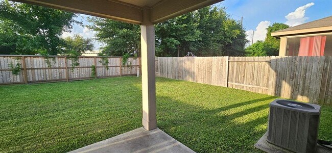 Building Photo - 12423 York Bend Ln