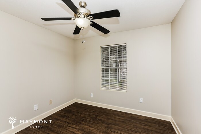 Building Photo - 1556 Chelsea Ln