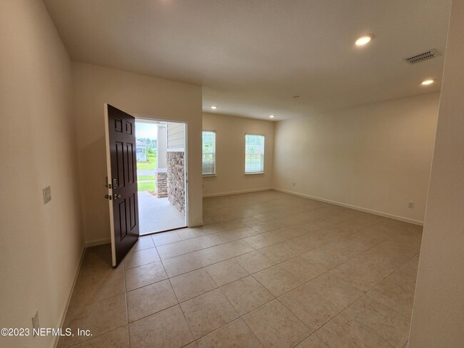 Building Photo - 3256 Crocus Ln