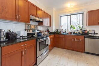 Building Photo - NO BROKER FEE!!!   4 bed/2 bath in Allston with updated kitchen ~ HT/HW included