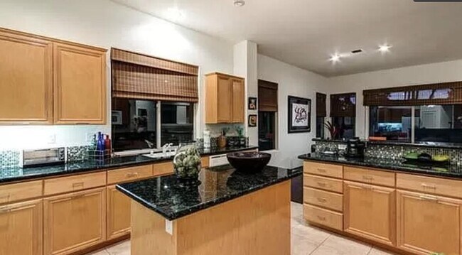 Building Photo - 129 Kavenish Dr