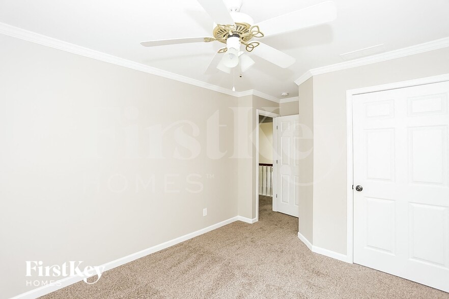 Building Photo - 4419 Hunter Ct