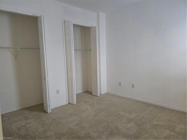 Building Photo - 1000 Peggy Cir
