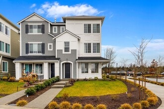 Building Photo - Duvall 4 Bedroom 4 Bath Townhome with 2 Car Attached Garage and A/C