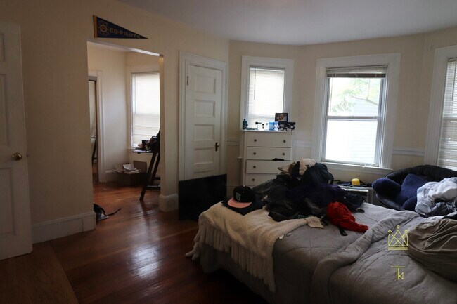 Building Photo - 5 A Kendall St