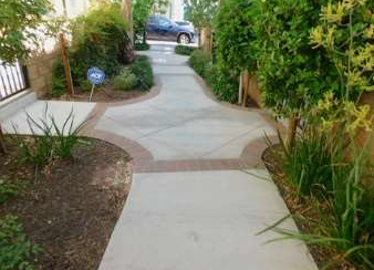 Walkway - 139 Royal Way