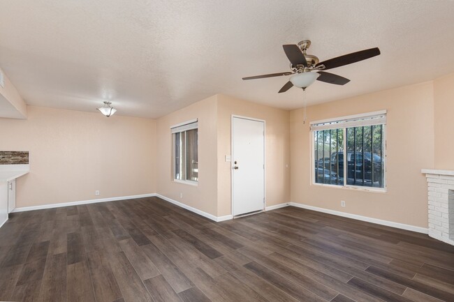 Building Photo - 6205 Bellota Dr