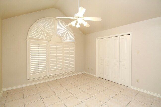 Building Photo - 430 Northstar Dr