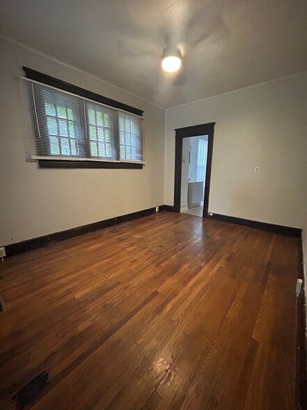 Building Photo - 1018-1024 Brown Street