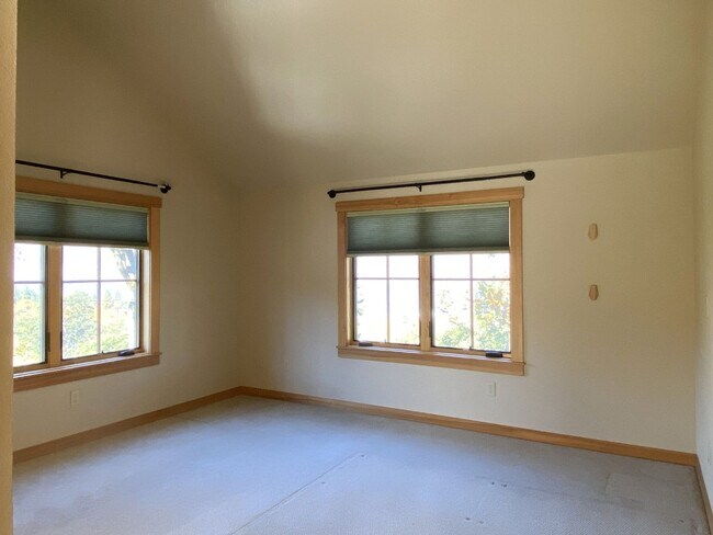 Building Photo - Perfection in Mosier