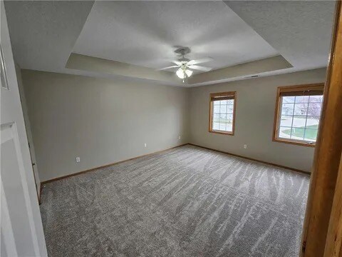 Building Photo - 2101 Meadow Ct