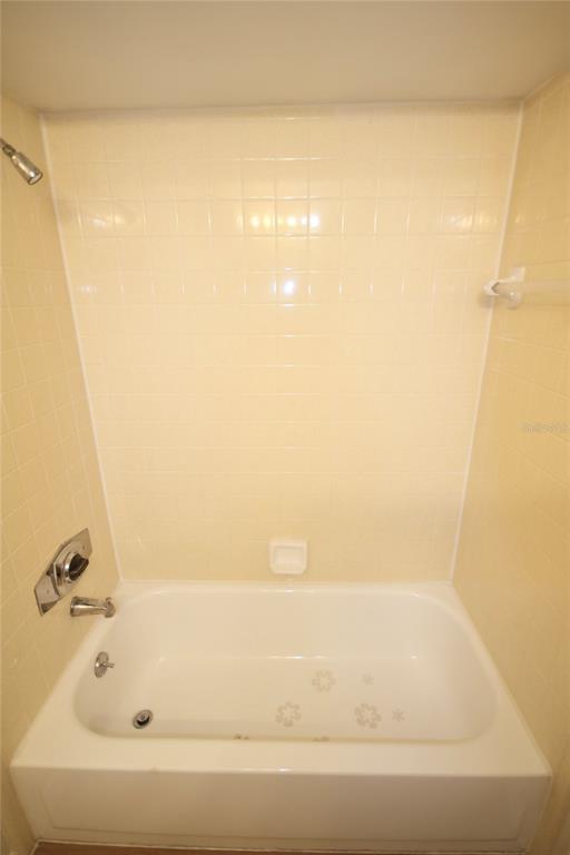 Building Photo - 185 Waterfall Way