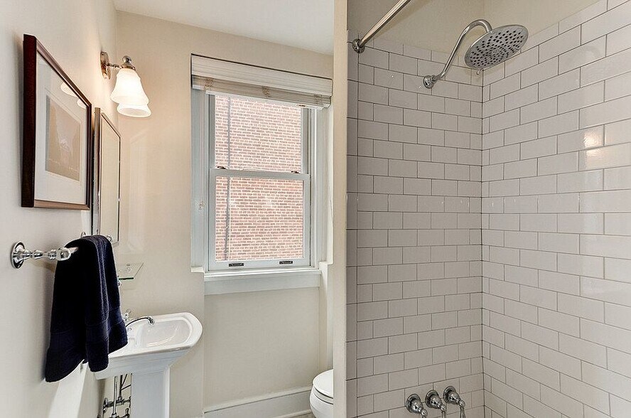 Bathroom - 2410 20th St NW
