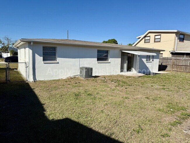Building Photo - Single Family Home