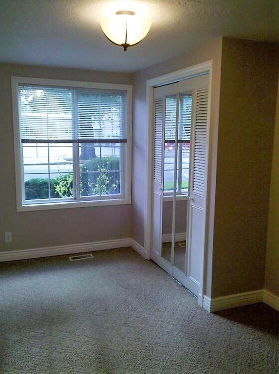 Building Photo - Adorable 1 bed 1 bath North End Apartment off 9th & Ada