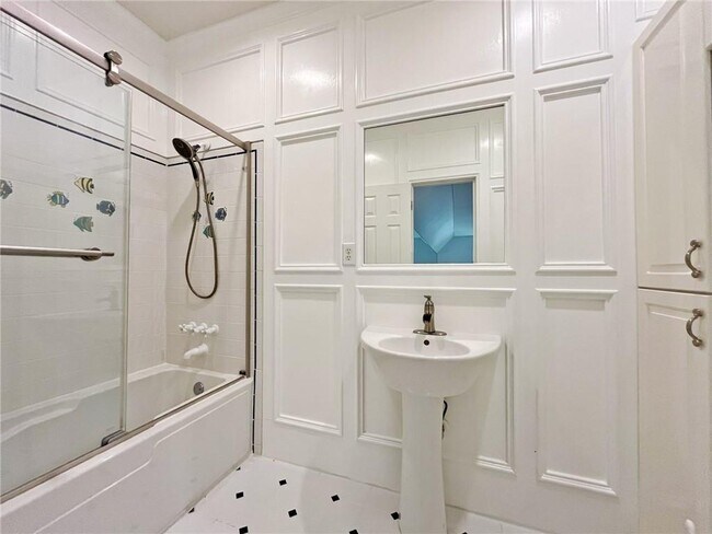 Building Photo - 6709 Wooded Cove Ct