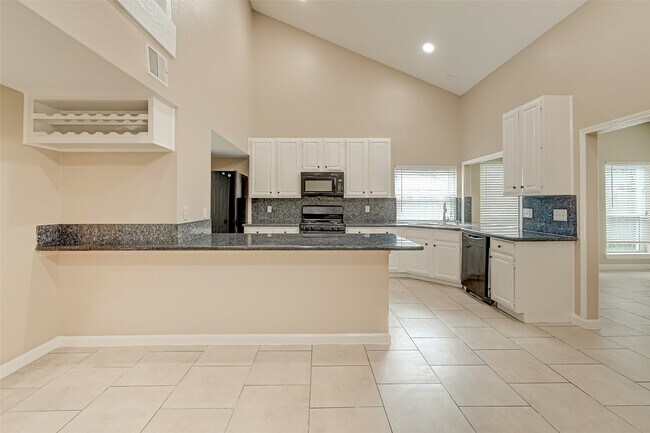 Building Photo - 2302 Brook View Ln