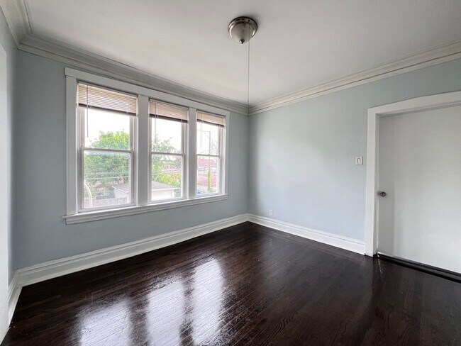 Building Photo - 8856 S Lowe Ave