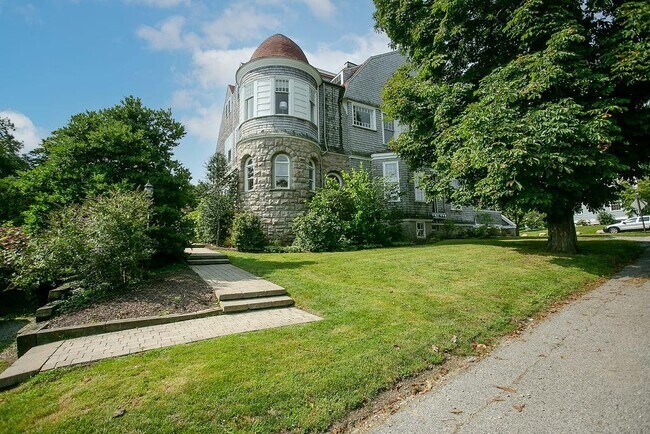 Building Photo - 1 Seaview Ave
