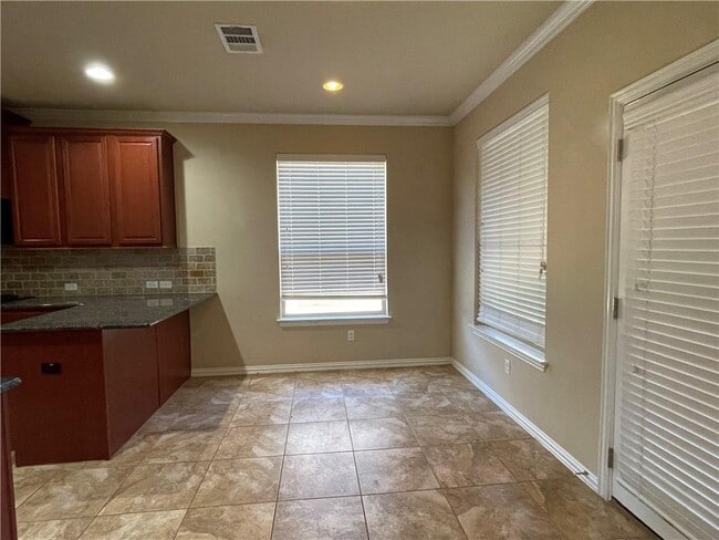 Building Photo - 1807 Harvest Bend Ln