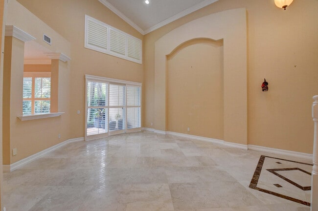 Building Photo - 8957 Sandy Crest Ln