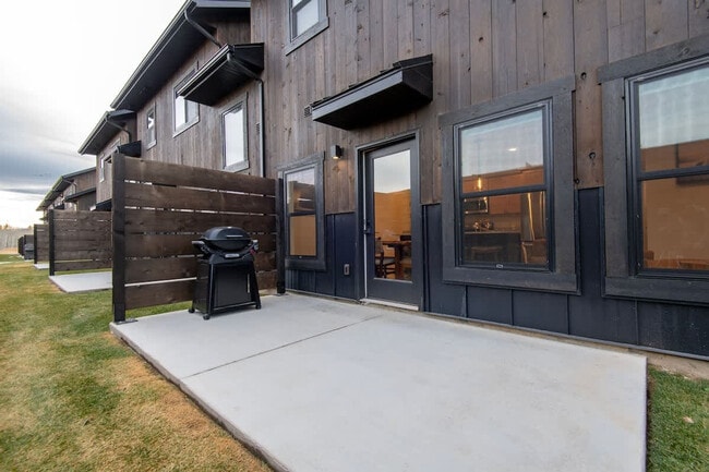 Building Photo - 701 Stone Peak Lp